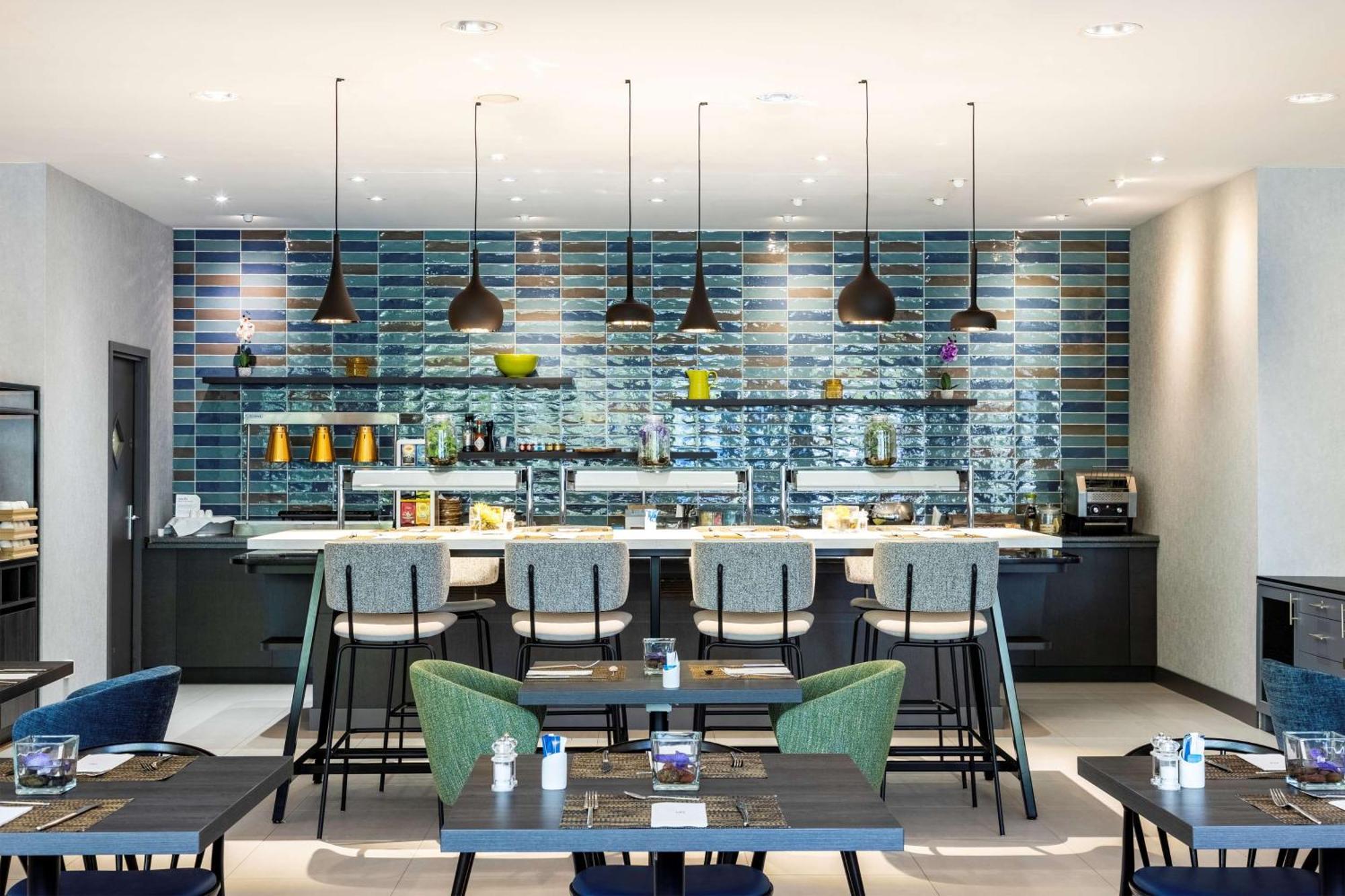 Nh Luxembourg Airport Hotel Niederanven Екстериор снимка