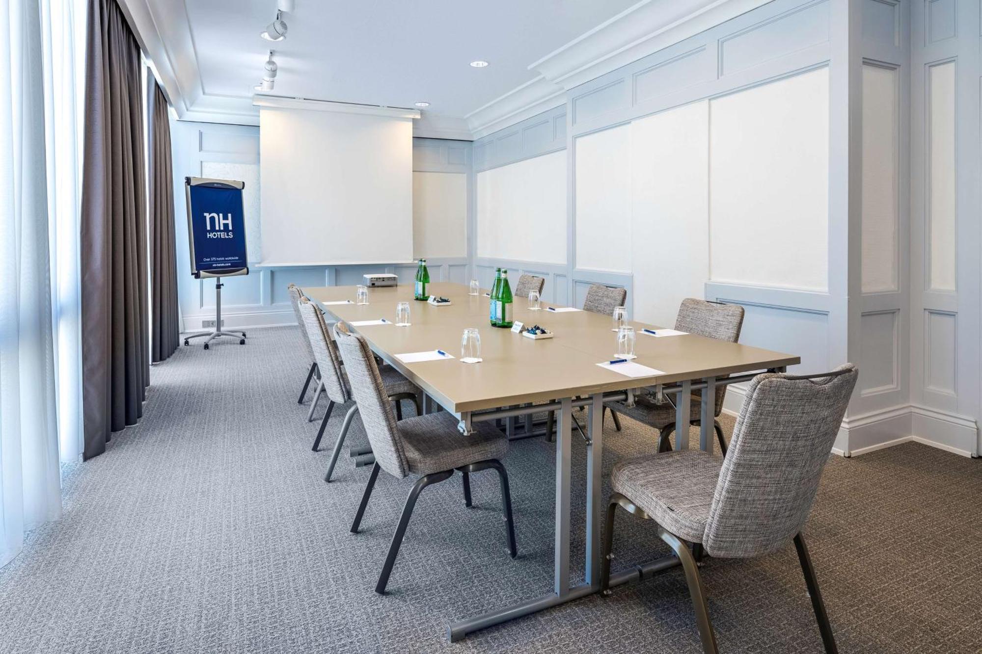 Nh Luxembourg Airport Hotel Niederanven Екстериор снимка