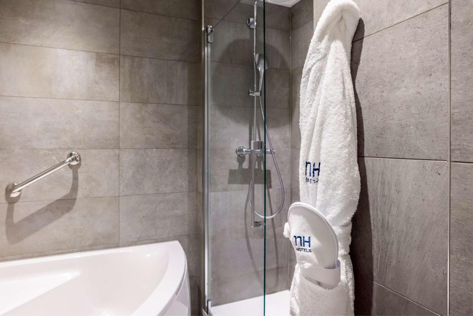 Nh Luxembourg Airport Hotel Niederanven Екстериор снимка