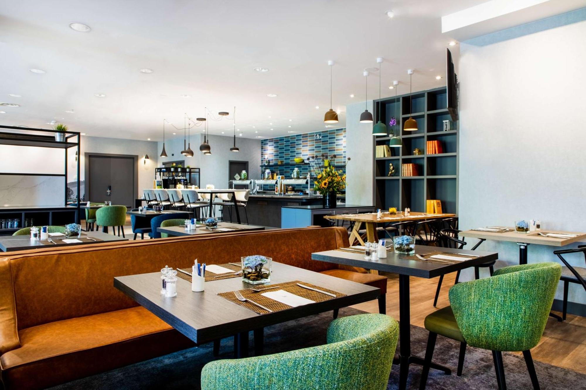 Nh Luxembourg Airport Hotel Niederanven Екстериор снимка