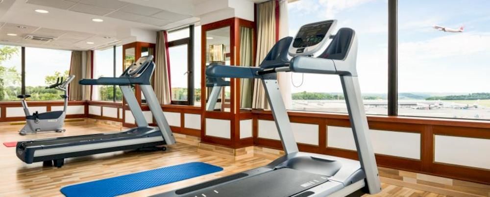 Nh Luxembourg Airport Hotel Niederanven Екстериор снимка